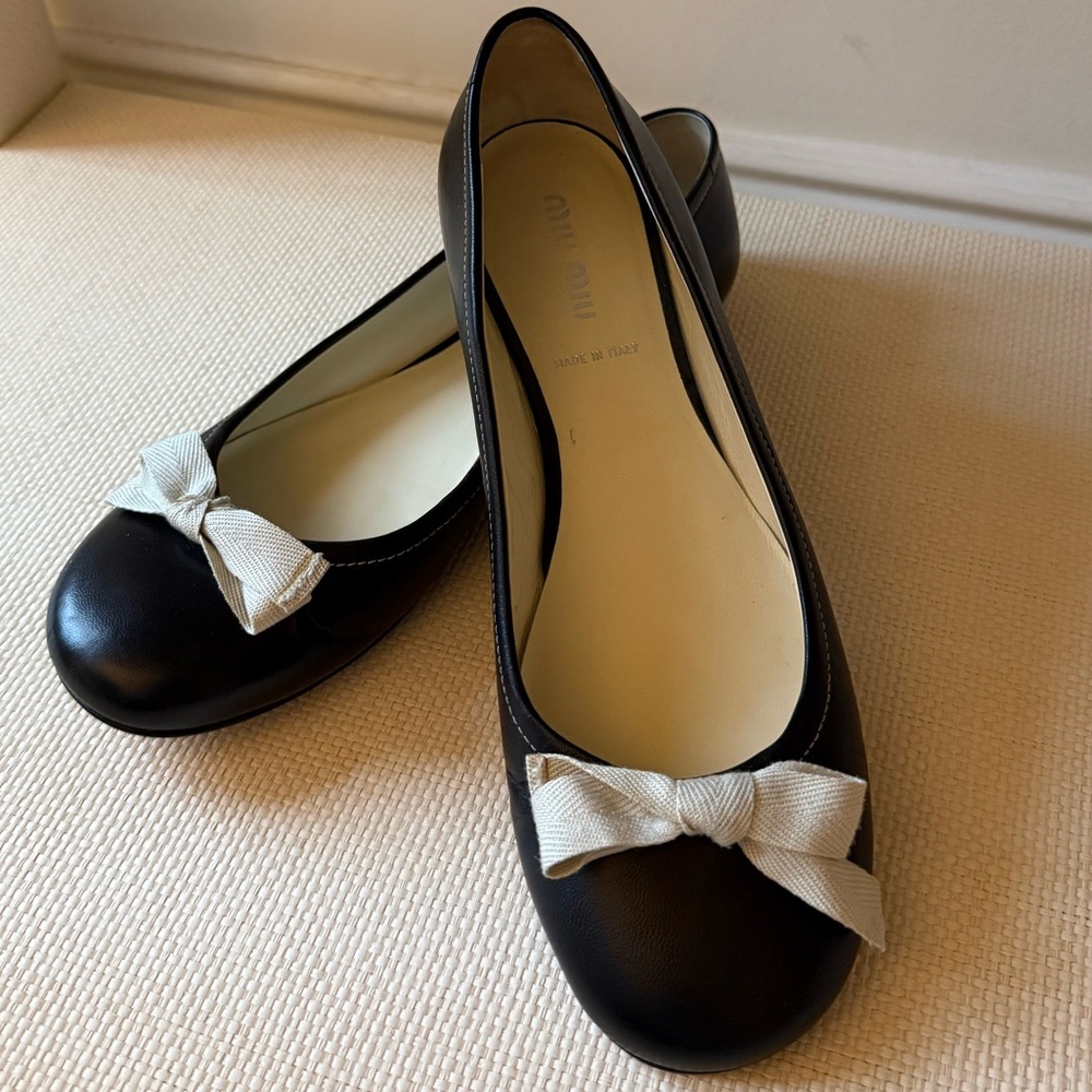 Miu Miu Black Leather Ballet Flats with Cream Bow